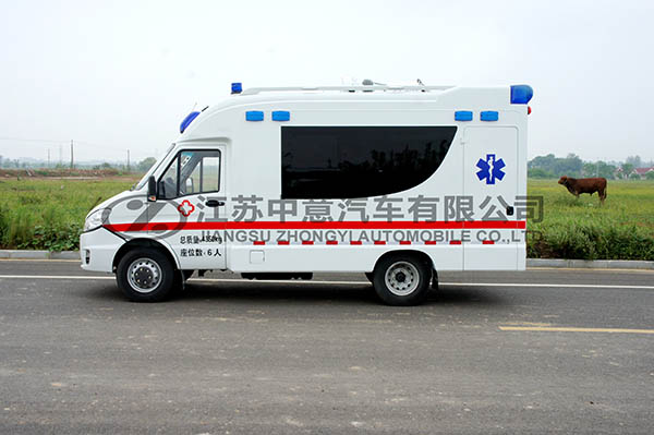 中意SZY5045XJHN依维柯宝迪方舱救护车
