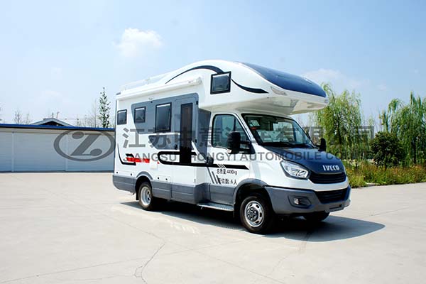 中意SZY5045XLJN2欧胜双拓展自动挡依维柯C型房车