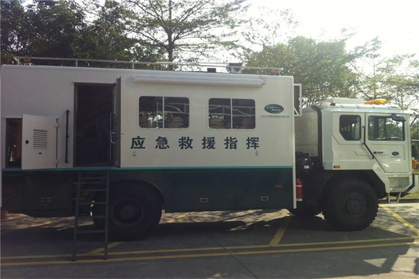 应急通讯指挥车